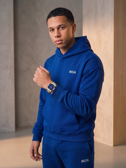 Man wearing the Elyndra dress watch